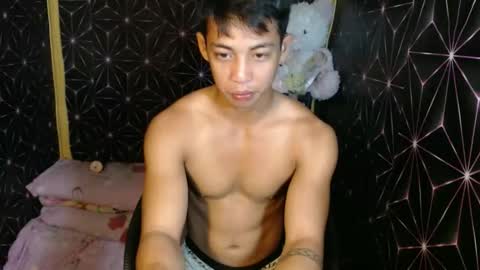 Snapshot of johnydestroyer chatting on 18, 12, 2025 johnydestroyer online show from 18, 12, 2025