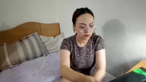 Snapshot of jois0311 chatting on 2, 11, 2025 SasaHara online show from 2, 11, 2025