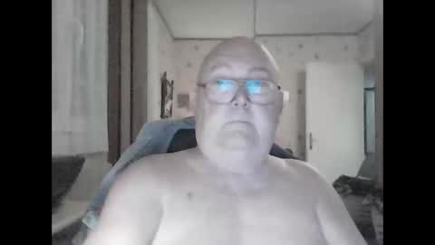 Snapshot of jojo60000529566 chatting on 23, 4, 2026 jojo60000529566 online show from 23, 4, 2026