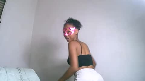 Snapshot of jojoolie chatting on 17, 12, 2025 jojoolie online show from 17, 12, 2025