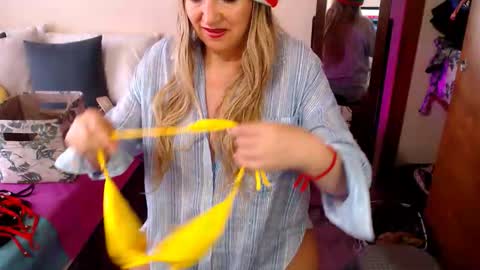 Jolie Mature online show from 13, 12, 2025