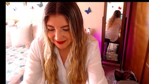 Jolie Mature online show from 1, 2, 2026