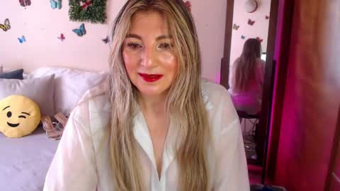 Snapshot of jolie_mature_ chatting on 9, 5, 2026 Jolie Mature online show from 9, 5, 2026