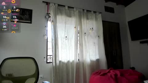 Snapshot of jolie_reyes1 chatting on 21, 12, 2024 jolie_reyes1 online show from 21, 12, 2024