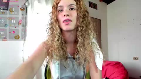 Snapshot of jolie_reyes1 chatting on 21, 2, 2025 jolie_reyes1 online show from 21, 2, 2025