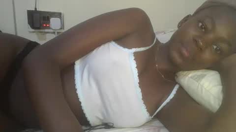 Snapshot of jollynabeb chatting on 2, 3, 2025 jollynabeb online show from 2, 3, 2025