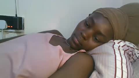 Snapshot of jollynabeb chatting on 8, 10, 2025 jollynabeb online show from 8, 10, 2025