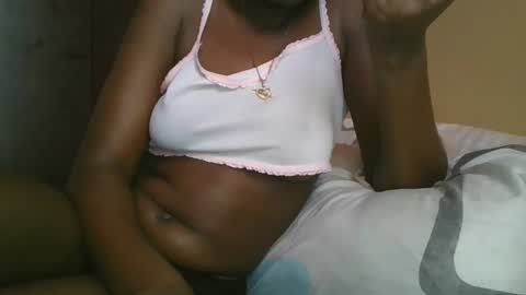 Snapshot of jollynabeb chatting on 4, 12, 2025 jollynabeb online show from 4, 12, 2025