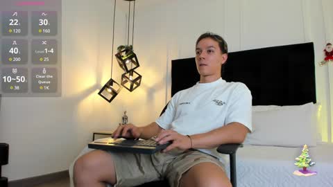 Jonathan Danielss  online show from 14, 12, 2024