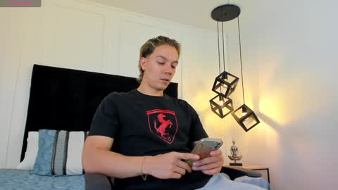 Jonathan Danielss  online show from 2, 2, 2025