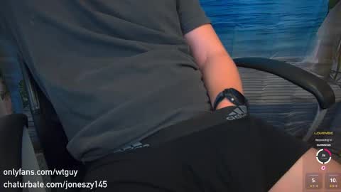 Snapshot of joneszy145 chatting on 15, 4, 2026 WhteGuy online show from 15, 4, 2026