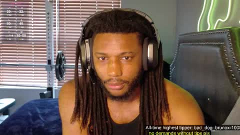 Snapshot of jonnistrokes chatting on 12, 3, 2025 Jonni online show from 12, 3, 2025