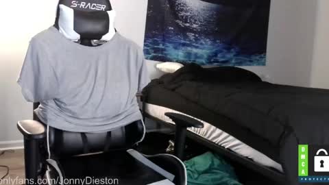Snapshot of jonnydieston777 chatting on 18, 4, 2026 JonnyDieston online show from 18, 4, 2026