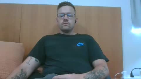 jonoy1995 online show from 15, 2, 2025