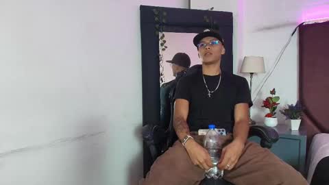 Snapshot of jordan_kiing chatting on 15, 10, 2025 Jordan Kiing online show from 15, 10, 2025