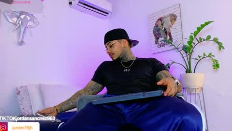 Snapshot of jordansmiith_ chatting on 18, 4, 2026 Jordan Smith online show from 18, 4, 2026