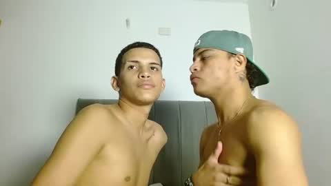 Snapshot of jose_and_daniel chatting on 23, 6, 2026 JOSE AND DANIEL online show from 23, 6, 2026
