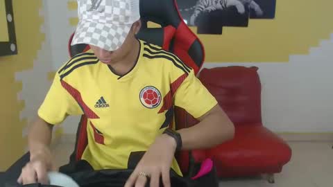 Snapshot of jose_sexycumm chatting on 4, 1, 2025 jose_sexycumm online show from 4, 1, 2025