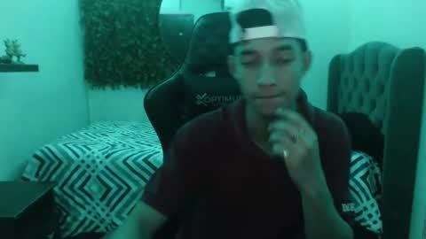 Snapshot of jose_sexycumm chatting on 5, 1, 2025 jose_sexycumm online show from 5, 1, 2025