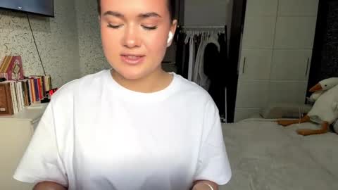 Snapshot of josefagamber chatting on 11, 4, 2026 Eli online show from 11, 4, 2026