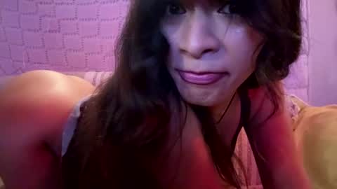 Josefa Lasumi  online show from 12, 11, 2025