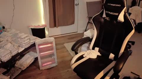 Snapshot of josefturner1 chatting on 9, 4, 2026 Josef online show from 9, 4, 2026