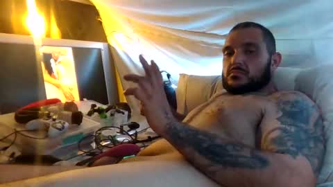 josephvilla1018 online show from 9, 11, 2025