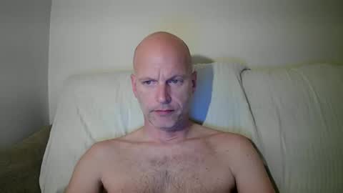 Snapshot of joshking2017 chatting on 5, 1, 2025 joshking2017 online show from 5, 1, 2025