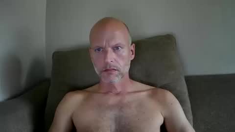 Snapshot of joshking2017 chatting on 14, 10, 2025 joshking2017 online show from 14, 10, 2025