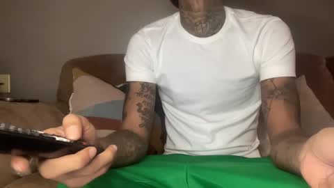 Snapshot of joshperrygoon chatting on 5, 1, 2025 joshperrygoon online show from 5, 1, 2025