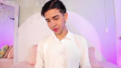 Joshua Sanz  online show from 11, 11, 2025