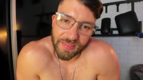 Snapshot of joshualyon chatting on 19, 12, 2024 Joshua The Lion online show from 19, 12, 2024