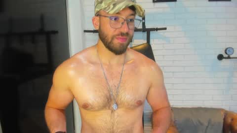 Snapshot of joshualyon chatting on 5, 1, 2025 Joshua The Lion online show from 5, 1, 2025