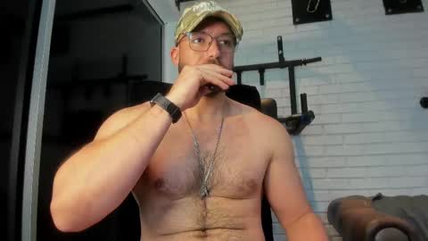 Snapshot of joshualyon chatting on 6, 3, 2025 Joshua The Lion online show from 6, 3, 2025