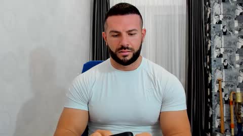 Snapshot of joshuamuscle69 chatting on 17, 11, 2025 joshuamuscle69 online show from 17, 11, 2025