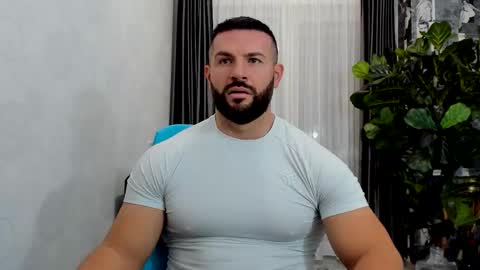 Snapshot of joshuamuscle69 chatting on 18, 12, 2025 joshuamuscle69 online show from 18, 12, 2025