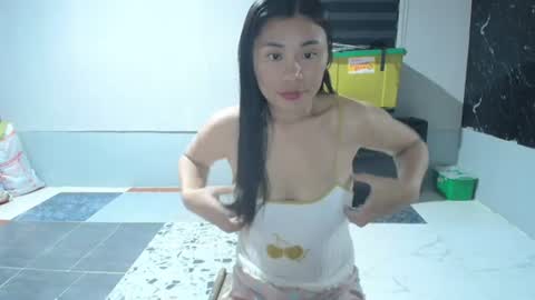 Snapshot of jove_thefoxgirl chatting on 19, 6, 2026 lyn online show from 19, 6, 2026