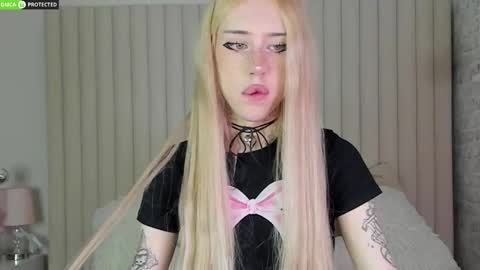 Snapshot of joybarker chatting on 5, 10, 2025 Joy Barker online show from 5, 10, 2025