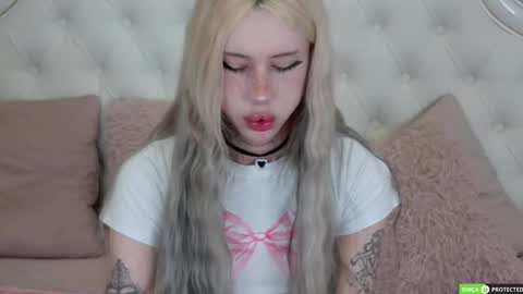 Snapshot of joybarker chatting on 6, 11, 2025 Joy Barker online show from 6, 11, 2025