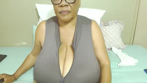 Snapshot of joycemando chatting on 12, 1, 2026 DairyQueen online show from 12, 1, 2026