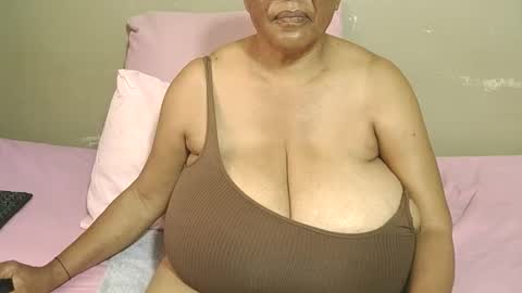 Snapshot of joycemando chatting on 12, 3, 2026 DairyQueen online show from 12, 3, 2026