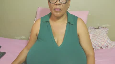 Snapshot of joycemando chatting on 22, 3, 2026 DairyQueen online show from 22, 3, 2026