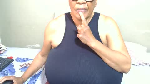 Snapshot of joycemando chatting on 18, 6, 2026 DairyQueen online show from 18, 6, 2026