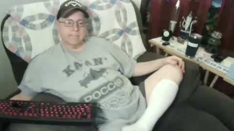 Snapshot of jpmel99 chatting on 18, 2, 2025 jpmel99 online show from 18, 2, 2025