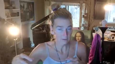 Snapshot of jpsunflower chatting on 18, 11, 2025 JP Sunflower Angel Love online show from 18, 11, 2025