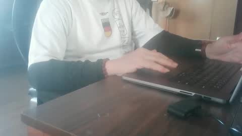Snapshot of jraiven chatting on 11, 4, 2026 Soy Rai online show from 11, 4, 2026