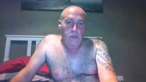 Snapshot of jrkfurnitureinstallations chatting on 17, 5, 2026 Naughty Couple online show from 17, 5, 2026