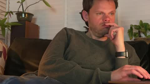 Snapshot of jrnb87 chatting on 29, 3, 2026 JoyBoy online show from 29, 3, 2026