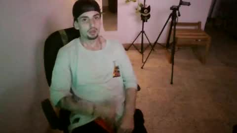 Snapshot of juan235665 chatting on 15, 6, 2026 juan235665 online show from 15, 6, 2026