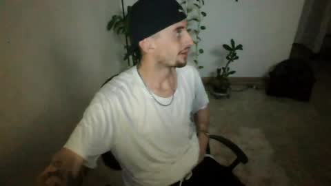 Snapshot of juan235665 chatting on 2, 8, 2026 juan235665 online show from 2, 8, 2026